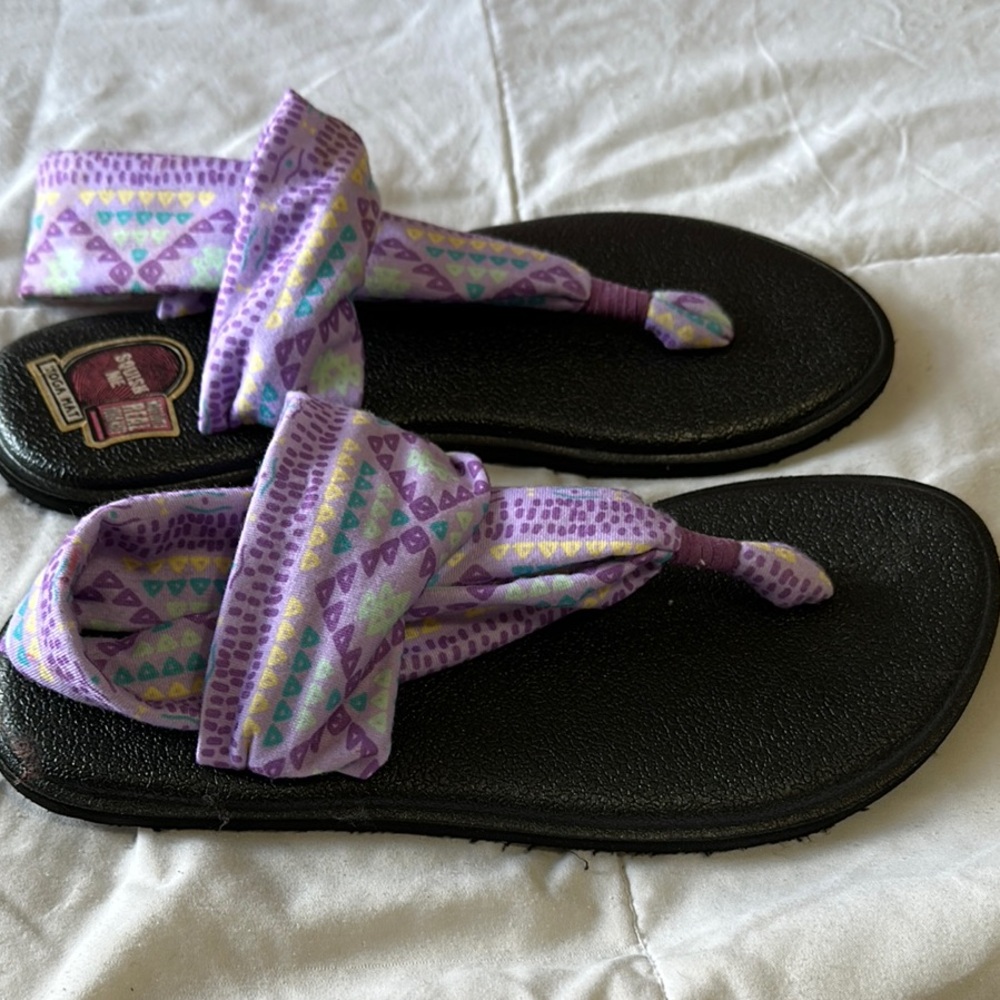 Sanuk Purple Patterned Sandals